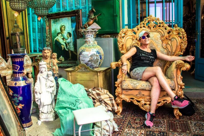 Budapest: Private Insider Tour of Grand Ecseri Flea Market - Getting to the Market