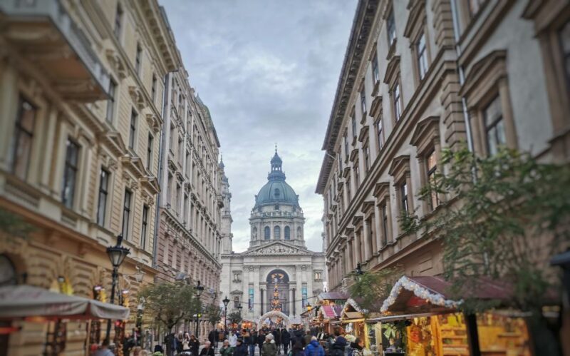 Budapest: Private Sightseeing Walking Tour With Local Guide - Experience and Local Insights