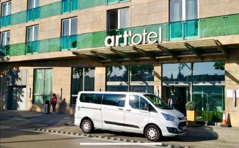 Budapest: Private Transfer From Airport to Hotel - Key Points