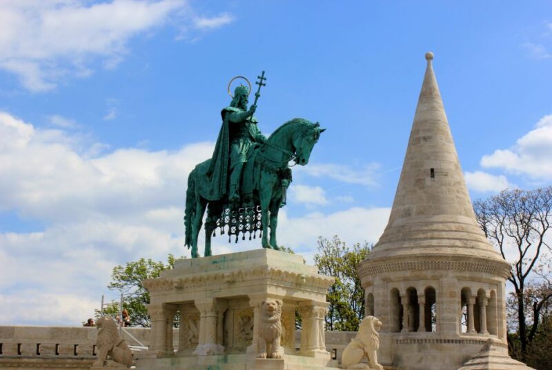 Budapest: Private Walking Tour of the Castle District - Meeting Point and Directions