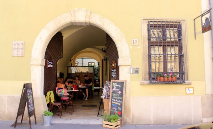 Budapest: Private Walking Tour of the Castle District - Tour Duration and Price