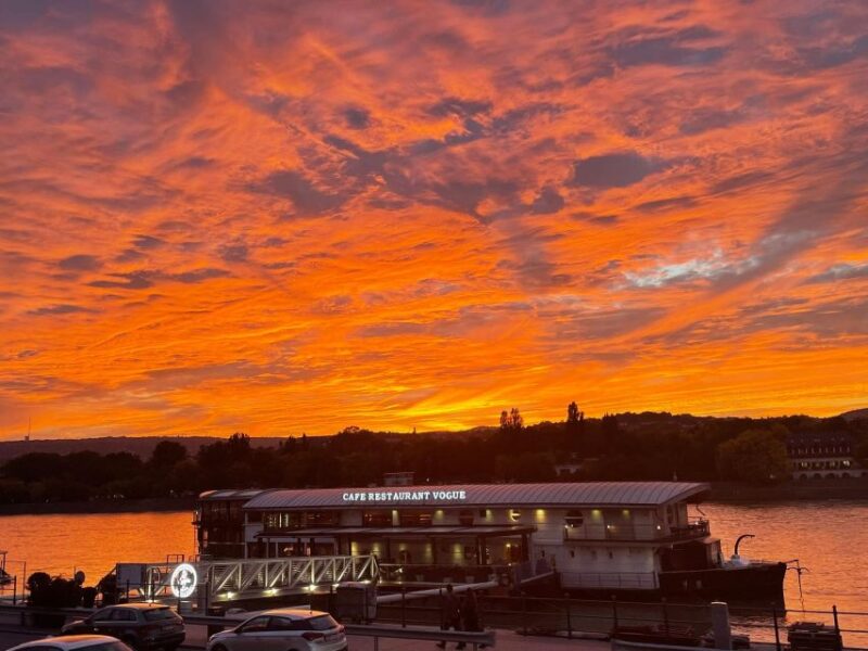 Budapest: Romantic Dinner on the Danube at a Boat Restaurant - Key Points