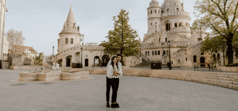 Budapest: Romantic Photoshoot at Budas Iconic Sightseeings - Accessibility and Flexibility
