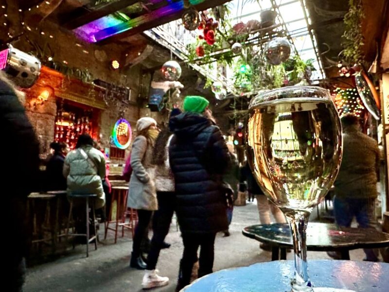 Budapest: Ruin Bar Tour - Meeting Point and Group Options