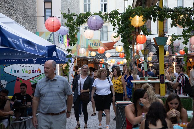 Budapest Ruin Bar Tour With Local Drinks & Street Food - Positive Guest Reviews for the Tour