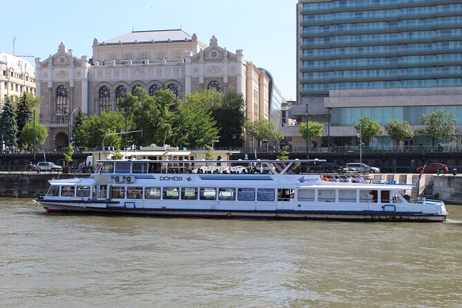 Budapest Sightseeing 1 Hour Danube River Cruise Ticket - Cruise Duration and Route