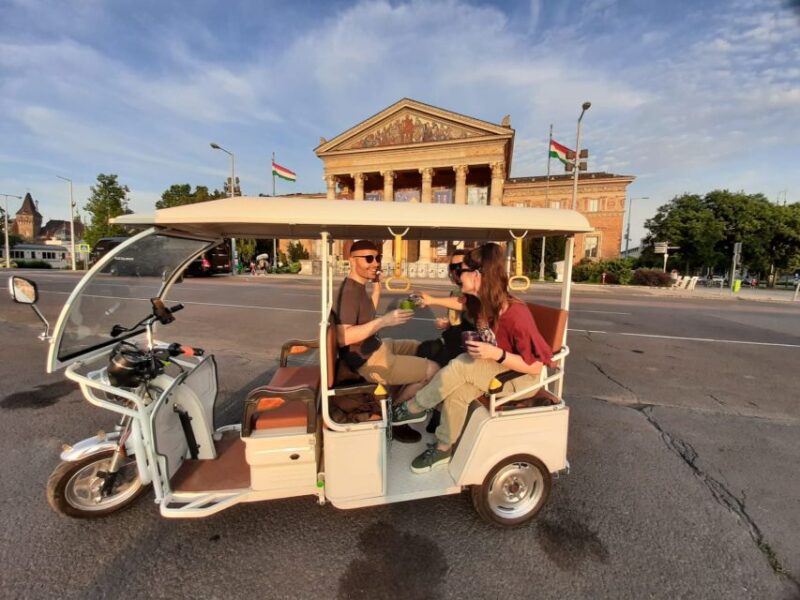 Budapest: Sightseeing Tour by an Electric Tuktuk - Itinerary Highlights
