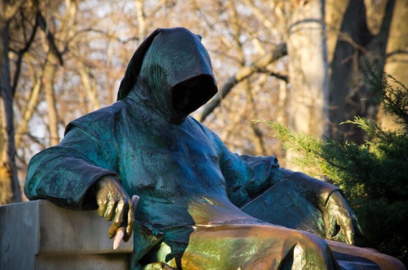 Budapest: Smartphone Audio Walking Tour of City Park - Park Attractions and Highlights