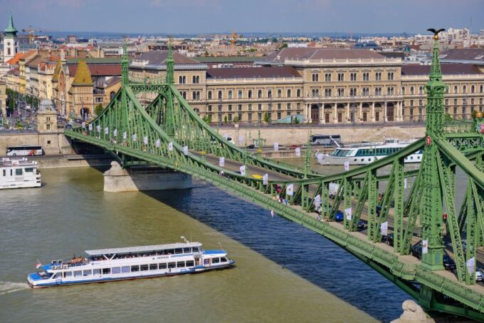 Budapest: Summer Sightseeing Cruise - Frequently Asked Questions