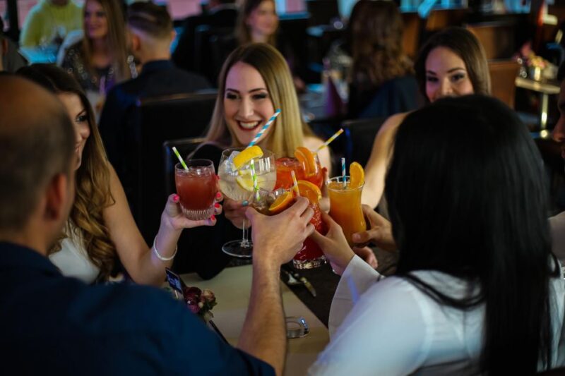 Budapest: Sunset Cruise With 3 Cocktails - Experience and Itinerary