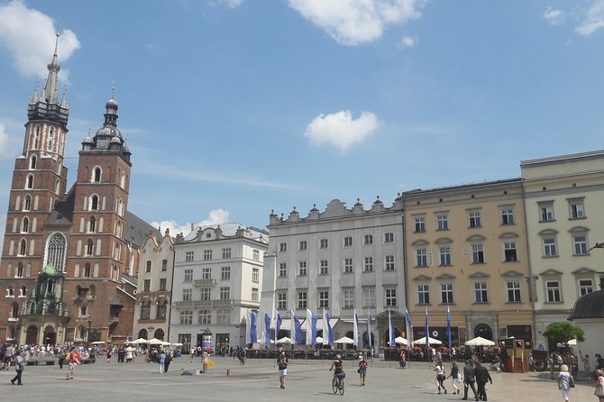 Budapest to Krakow Private Transfer - Comfort and Connectivity