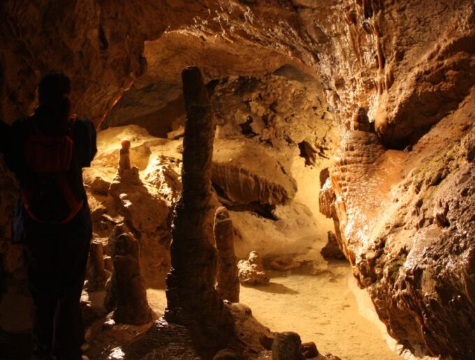 Budapest: Underground Cave Walking Tour - Tour Highlights
