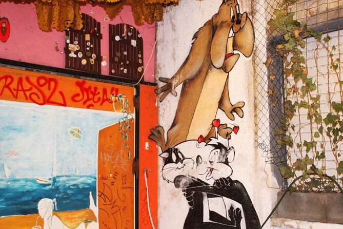 Budapest Underground Ruin Bar Tour With Drinks & Street Food - Reviews and Recommendations