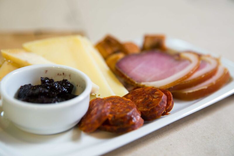 Budapest: Urban Feast Food Tour With Wine Tasting & Dessert - Customer Reviews