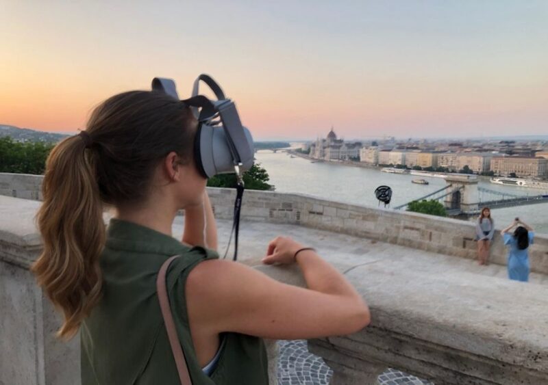 Budapest: Virtual Reality Tour in 8 Languages - Virtual Reality Stops
