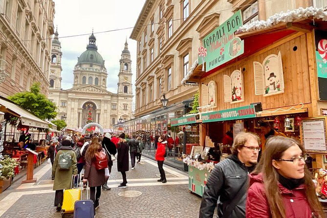Budapest Wonderland - a Christmas Market Tour With Chimney Cake & Mulled Wine - Group Size and Duration