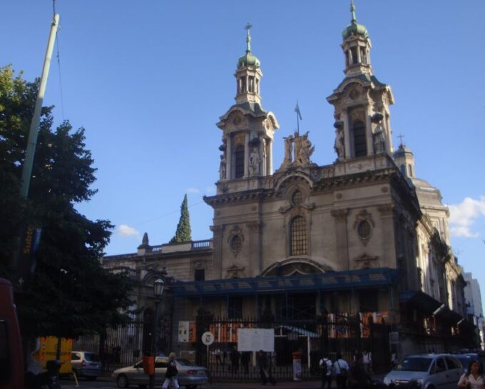 Buenos Aires 3-Hour Small Group Pope Francis Tour - Meet the Guide