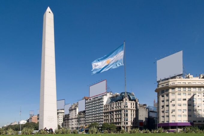Buenos Aires: Full-Day Walking Tour - Public Transportation
