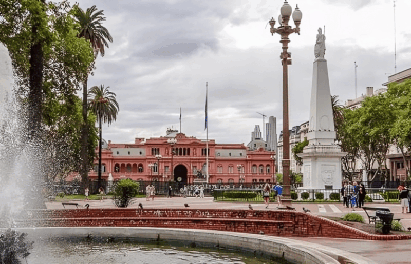Buenos Aires: Highlights Walking Tour With A Guide - Experience Highlights