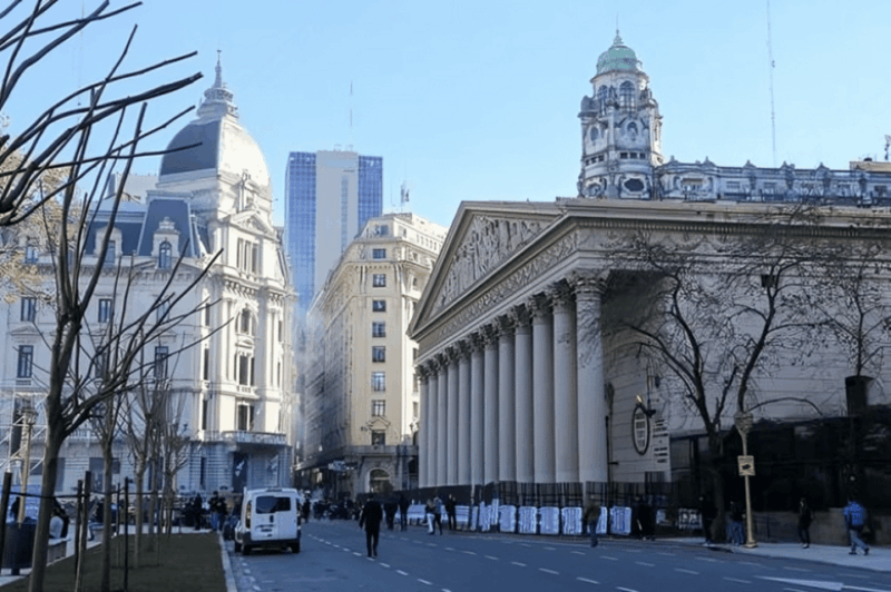 Buenos Aires: Highlights Walking Tour With A Guide - Tour Customization and Accessibility