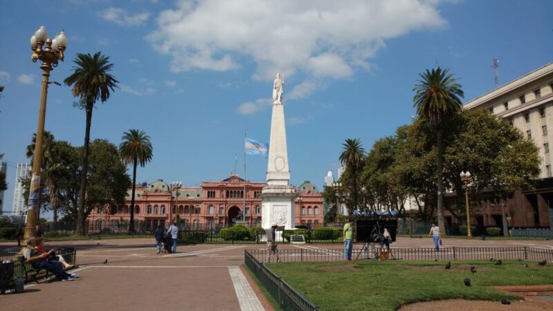 Buenos Aires: Historic District Guided Walking Tour - Exploring Historical Sites
