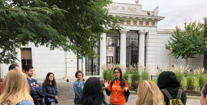 Buenos Aires: La Recoleta Cemetery Guided Tour in English - Architectural Artistry and Craftsmanship
