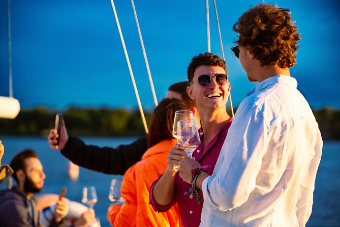 Buenos Aires Private Sailing With Wine Tasting - Tasting Argentine Wines