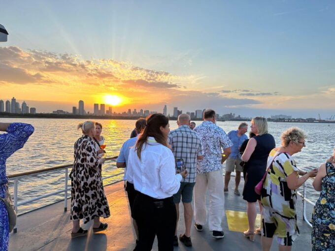 Buenos Aires: Puerto Madero Sunset Cruise With Open Bar - Customer Reviews