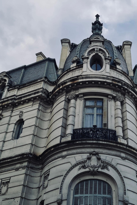 Buenos Aires: Retiro Neighborhood Tour For Small Groups - Key Points