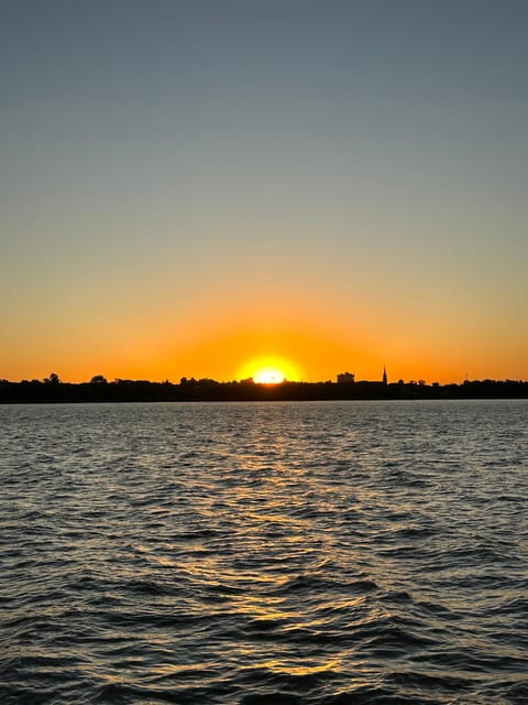 Buenos Aires Sailing Tour at Sunset - Key Points