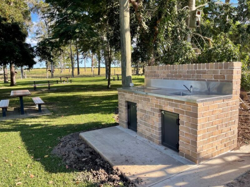 Bundaberg: Family-Friendly Entry Ticket to Splitters Farm - Key Points