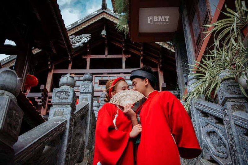 Buon Ma Thuot: Ao Dai Photoshoot at Pagoda or Walking Street - Costume Rental and Styling