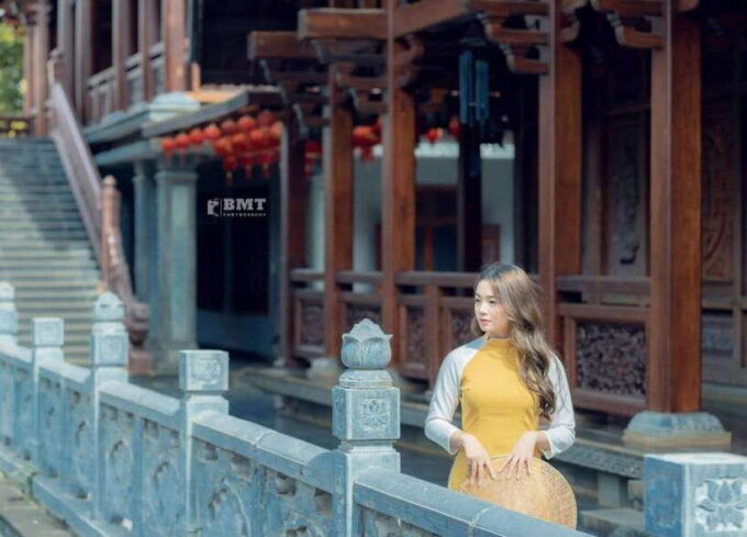 Buon Ma Thuot: Ao Dai Photoshoot at Pagoda or Walking Street - Choosing Your Photoshoot Setting