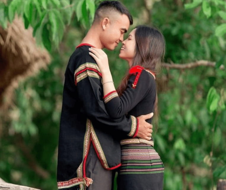 Buon Ma Thuot: Local Ethnic Attire Photo Shoot With Drink - Key Points