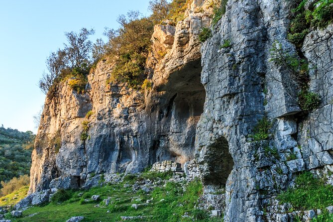 Buracas Do Casmilo Private Hiking Tour From Coimbra - Guides Expertise