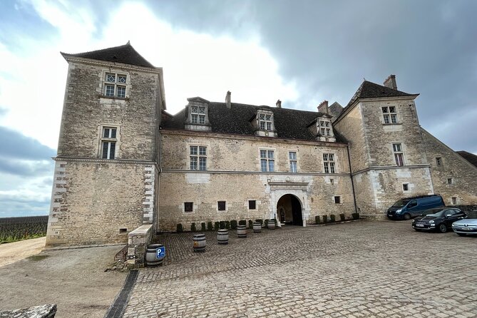 Burgundy Grand Crus Route Day Tour - 12 Wines Tastings in Domains - Château De Vougeot Tour