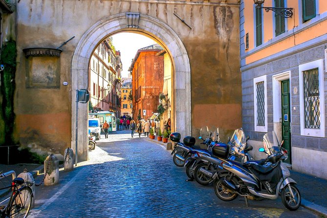 Buried Rome With Archaeologist - Private Tour - Ancient Prisons and Crypt