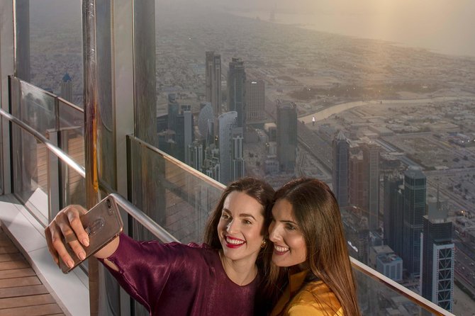 Burj Khalifa 125th Floor, Lunch or Dinner at Rooftop Burj Club - Booking Options and Packages