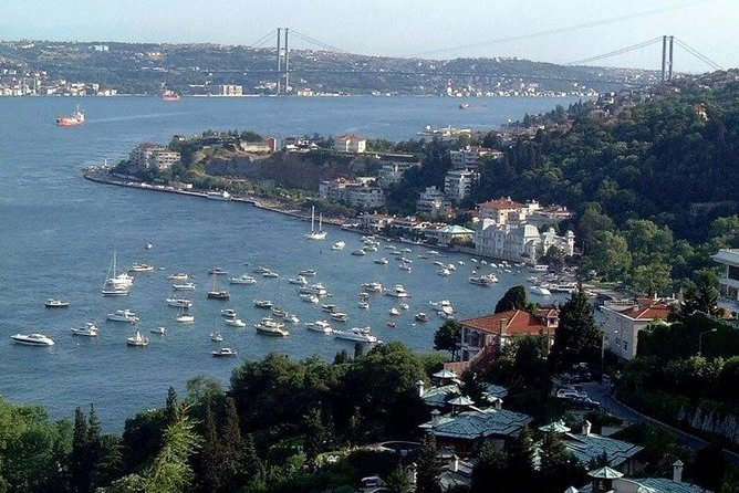 Bus and Boat Two Continents Tour in Istanbul - Tour Overview