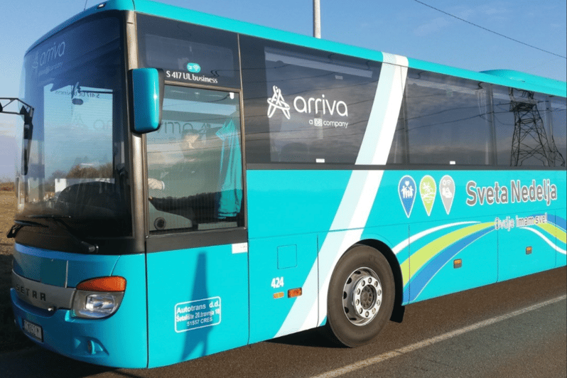 Bus Connecting Between Zadar and Zagreb - Passenger Support