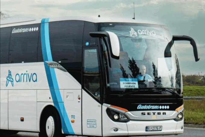 Bus Connecting Between Zadar and Zagreb - Navigation Assistance