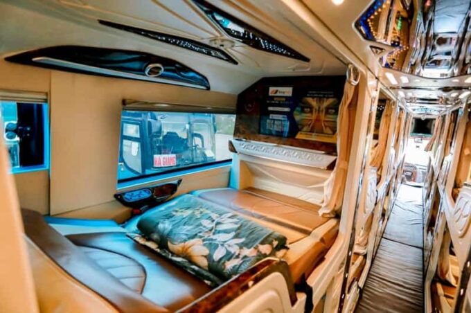 Bus Hanoi to Ha Giang With Pick up Hotel in Old Quarter - Luxury Limousine Buses