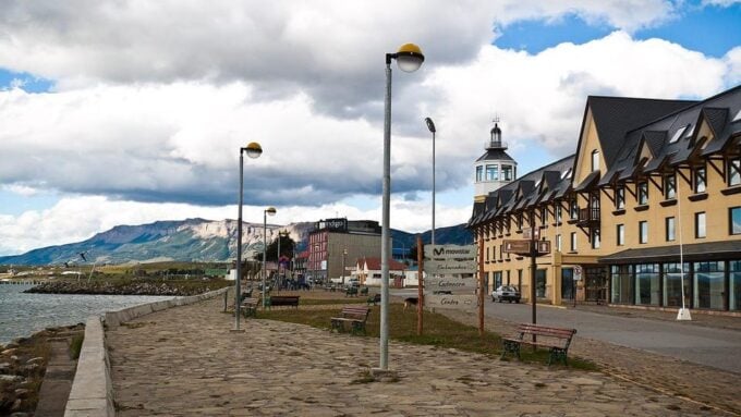 Bus Puerto Natales (Chile) to El Calafate (Argentina) - Arrival and Destination Information