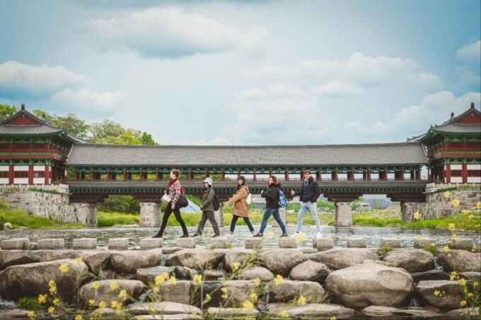 Busan: Gyeongju Guided Day Trip to Three Kingdoms Capital - Hwangnidan-gil Exploration