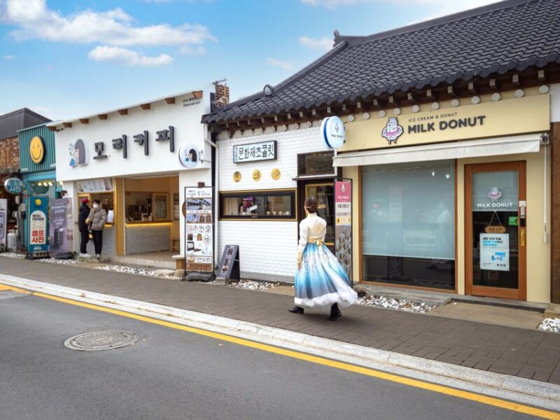 Busan: Gyeongju UNESCO World Heritage Guided Day Tour - Daereungwon Royal Tomb
