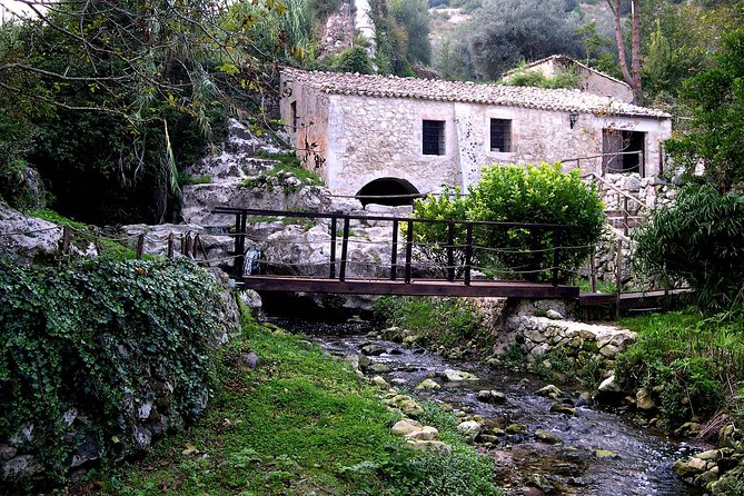 Buscemi - Palazzolo Acreide - Marzamemi Tour - Accessibility and Participation