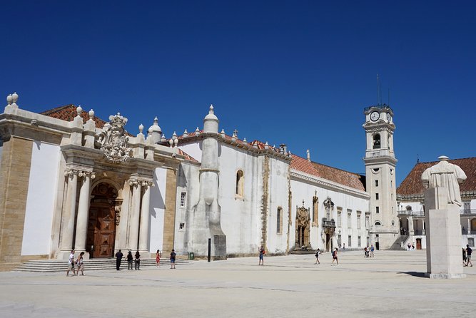 Bussaco Palace and the University of Coimbra Private Tour - Exploring Bussaco Palace