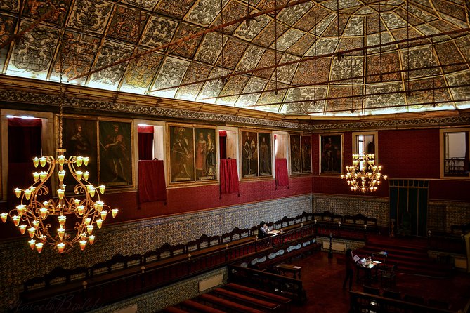 Bussaco Palace and the University of Coimbra Private Tour - Discovering the University of Coimbra