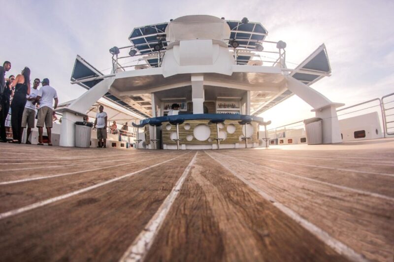 Búzios: Catamaran Boat Tour - Booking and Cancellation