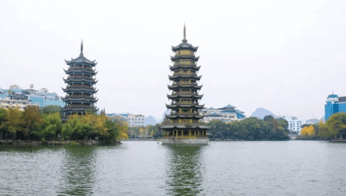 By Bullet Train Guangzhou to Guilin City Highlights Tour - Bullet Train Experience